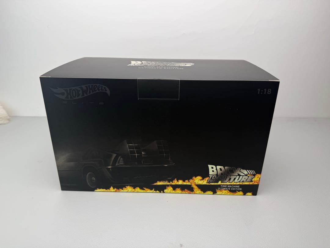 デロリアン 1/18スケール モデル Hot Wheels