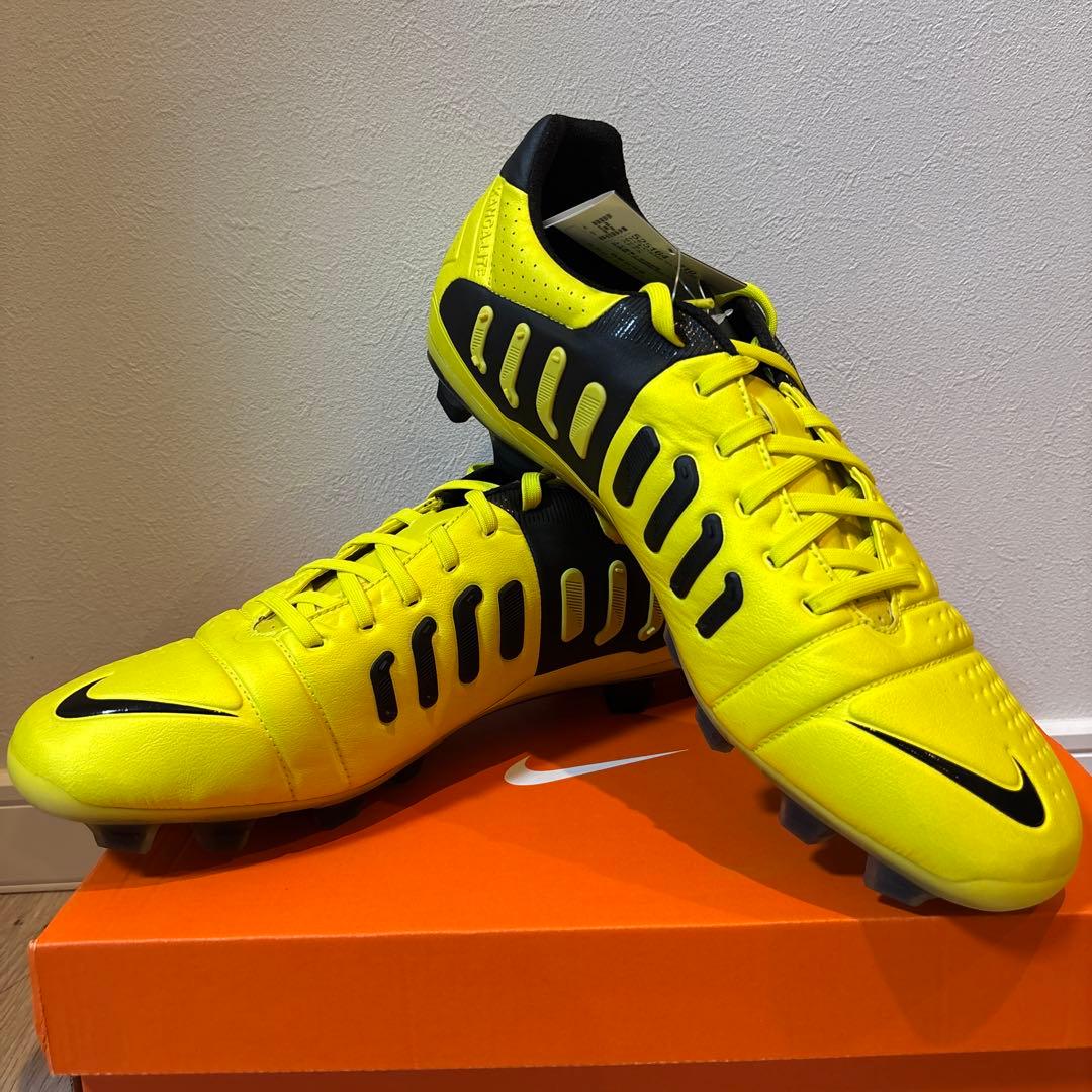 【新品・レア商品】NIKE CTR360 Maestri3 HG AF 30cm