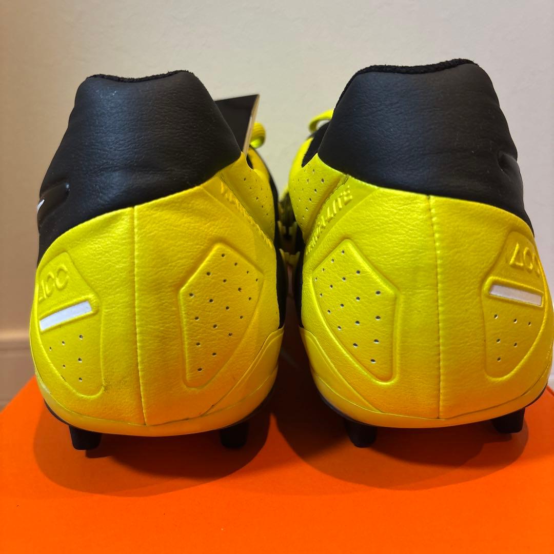 【新品・レア商品】NIKE CTR360 Maestri3 HG AF 30cm