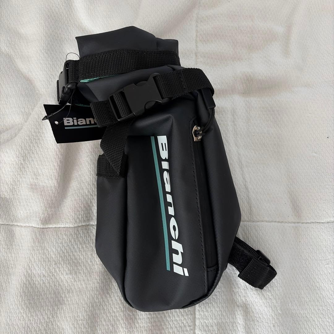 Bianchi 4点セット　 車体装着バッグ ボトル付き