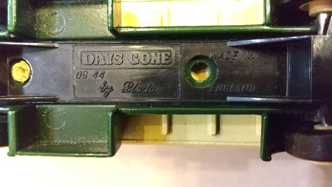 Lledo社 Days Gone ヴィンテージミニカー 2台セット