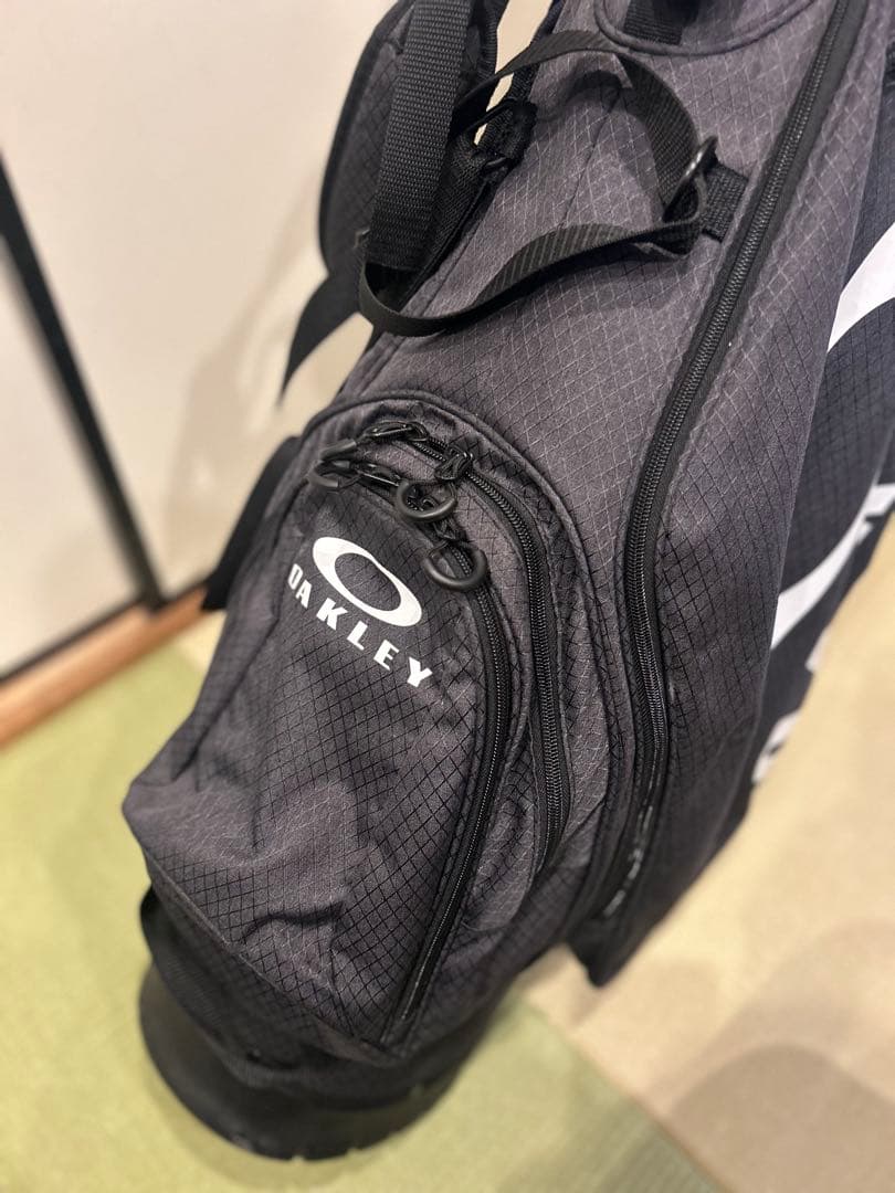OAKLEY スタンド式キャディバッグ ブラック　パワフルスイング