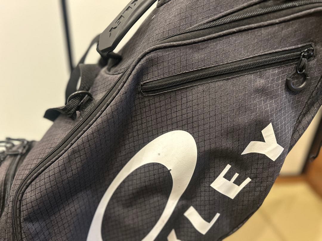 OAKLEY スタンド式キャディバッグ ブラック　パワフルスイング