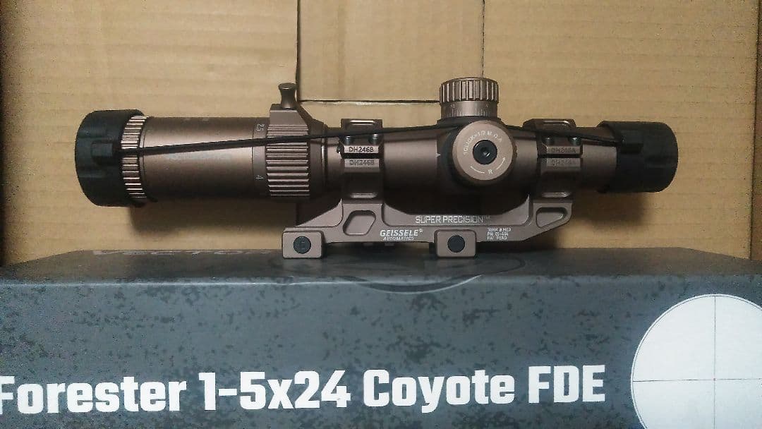 Vector Optics Forester 1-5x24　　FDE