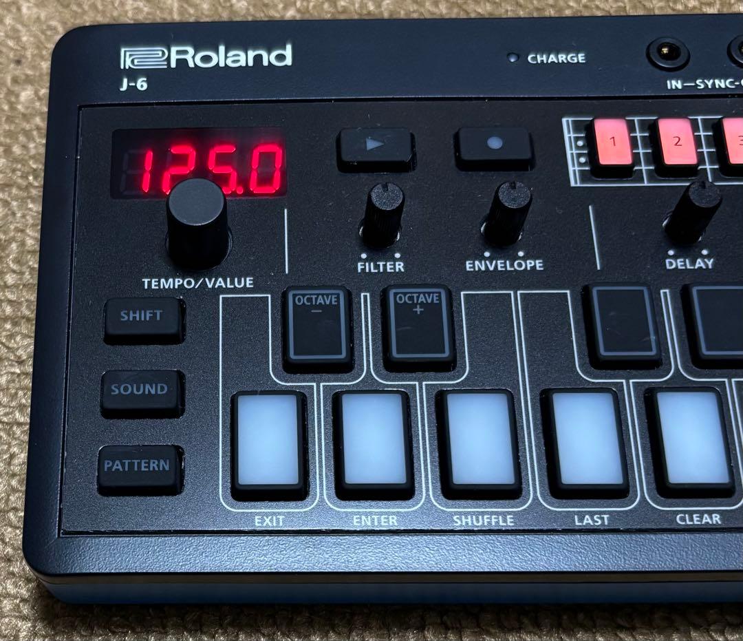 新品同様美品 Roland AIRA Compact J-6 専用ケース付き