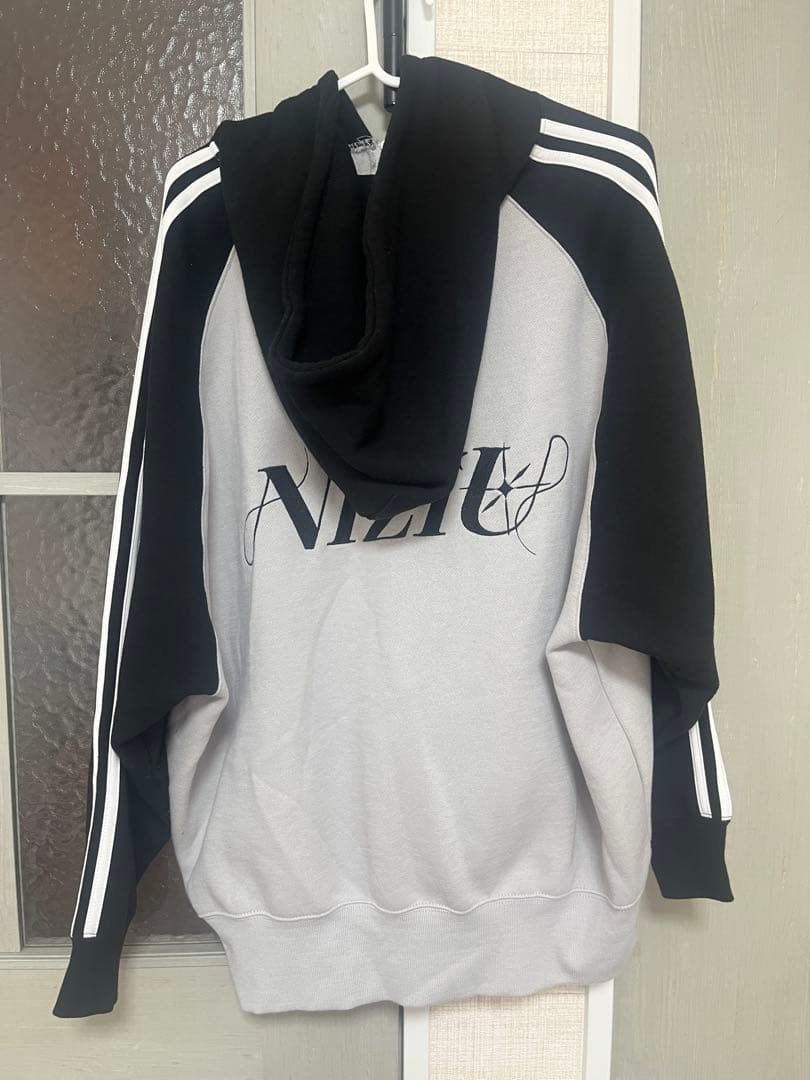 NiziU AWAKE フーディー サイズL