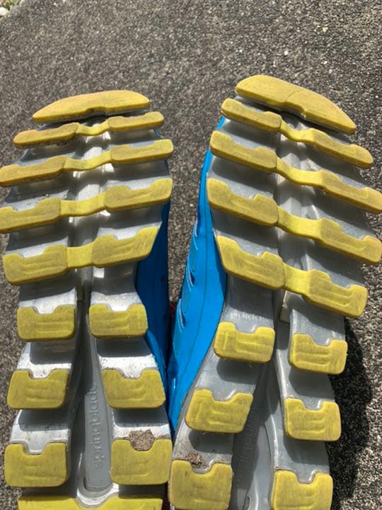 adidas オリジナル　ランニングシューズ