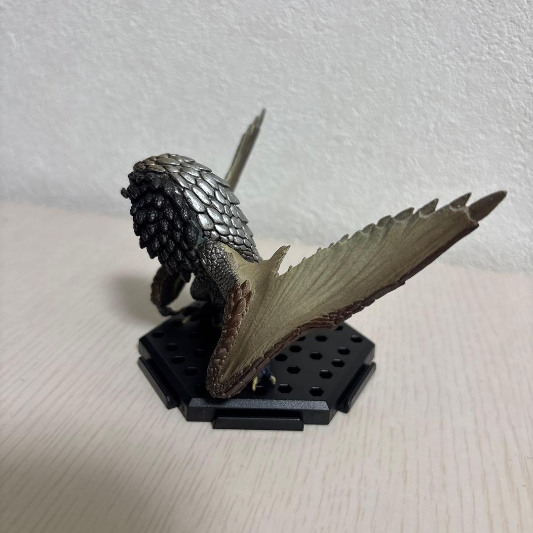 バゼルギウスのフィギュア