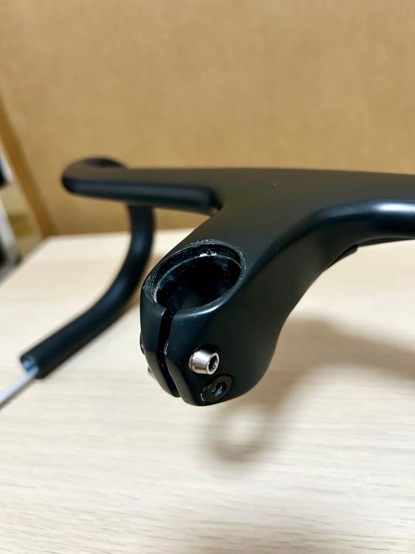 ボントレガー Aeolus RSL 400-80カーボン ステム一体型ハンドル