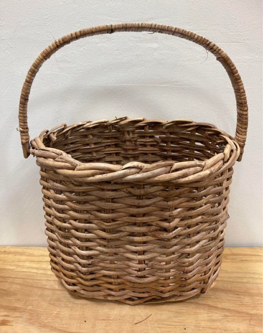 新品　山葡萄かごバッグ　あけびかご　北欧　ドライフラワー　カゴバッグ バスケット