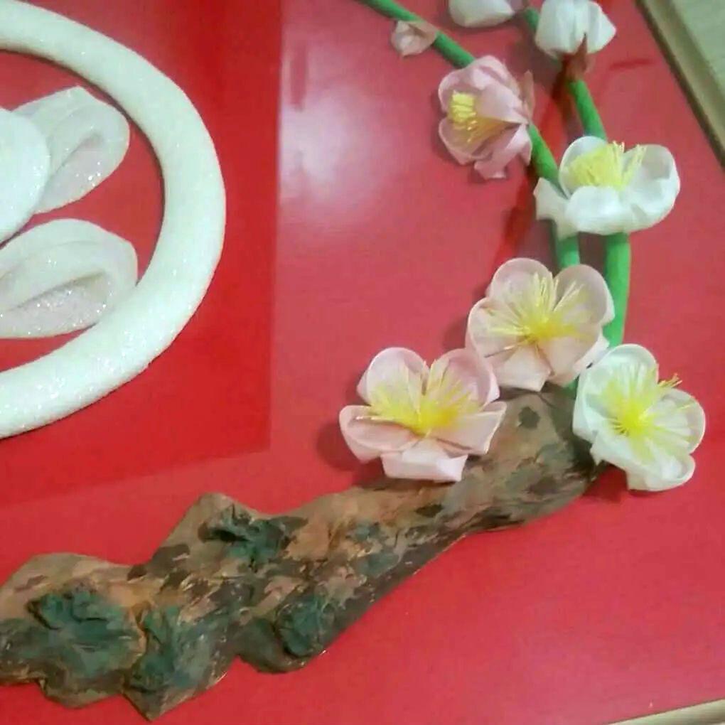 つまみ細工 つまみ画 つまみ絵 家紋 丸に橘 令和の梅の花 ハンドメイド 一点物