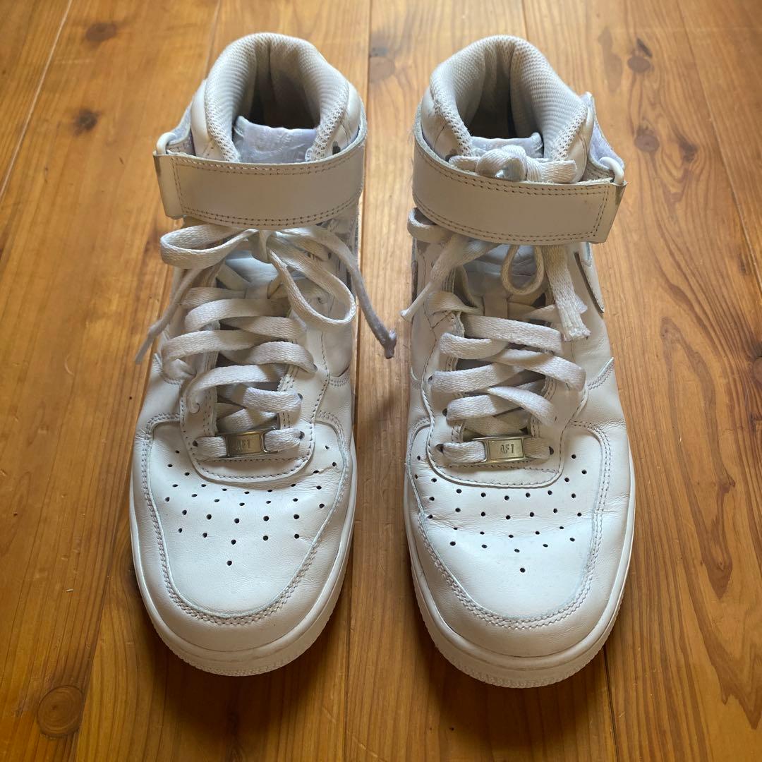 週末割引実施中ナイキ エアフォースワン MID白 Nike Air Force1