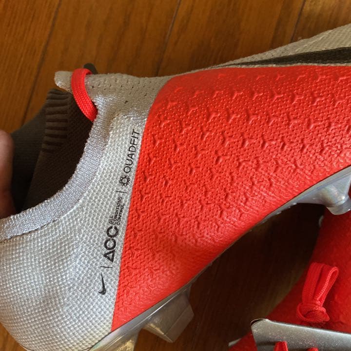 NIKE ファントムヴィジョン　FG エリート