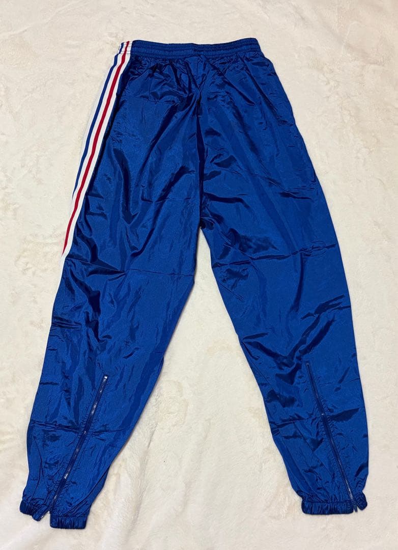 adidas ウィンドブレーカー　ジャージ　上下セット