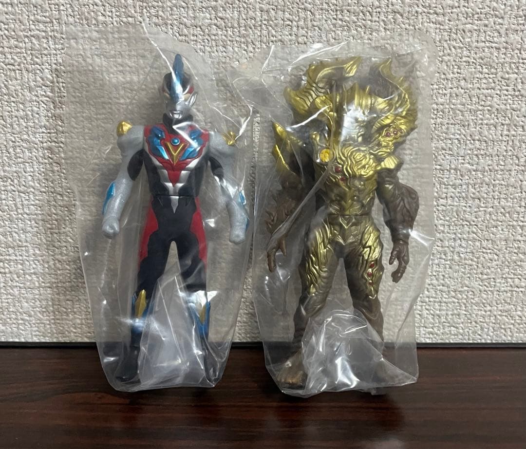 対決セット ウルトラマンギンガビクトリー エタルガー 食玩 フィギュア ソフビ