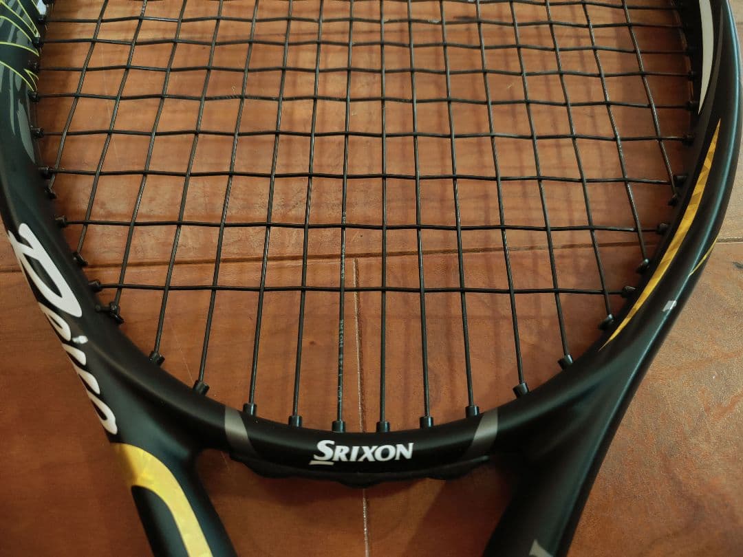 美品 Srixon Revo 3.0 Tour テニスラケット　新品ケース付