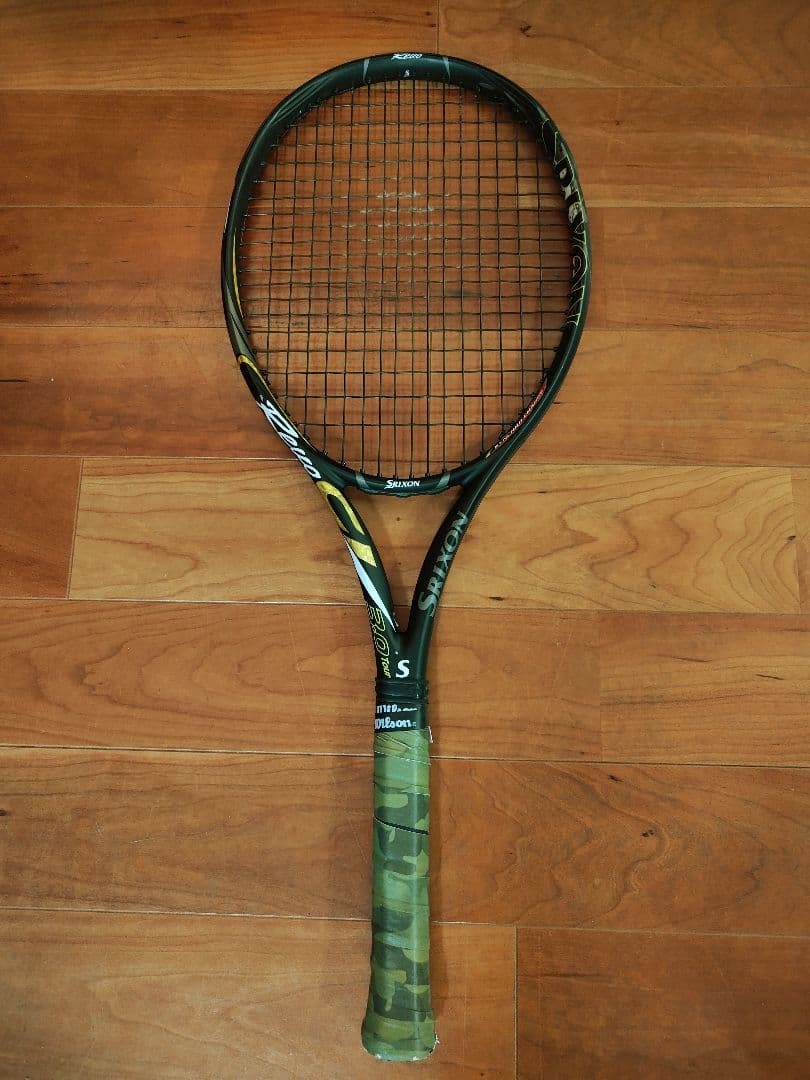 美品 Srixon Revo 3.0 Tour テニスラケット　新品ケース付
