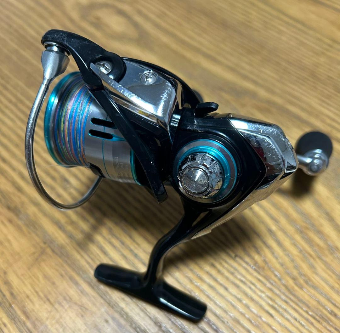 ダイワ エメラレダススピニングリール 左巻き
