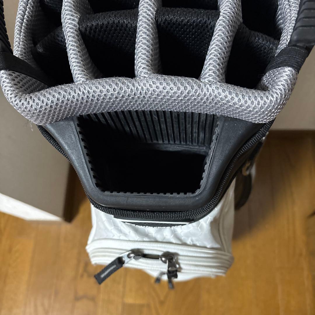 TaylorMade キャディバッグ 黒 白