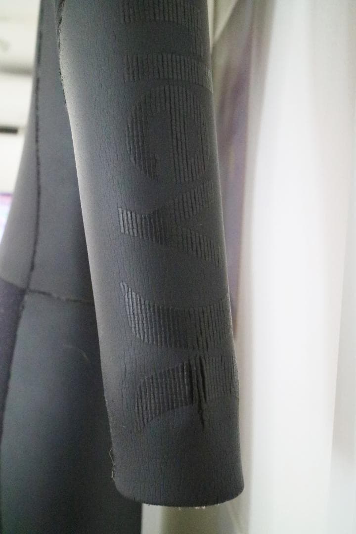セミドライ ウェットスーツHurley FUSION503ハーレー 5/3mm