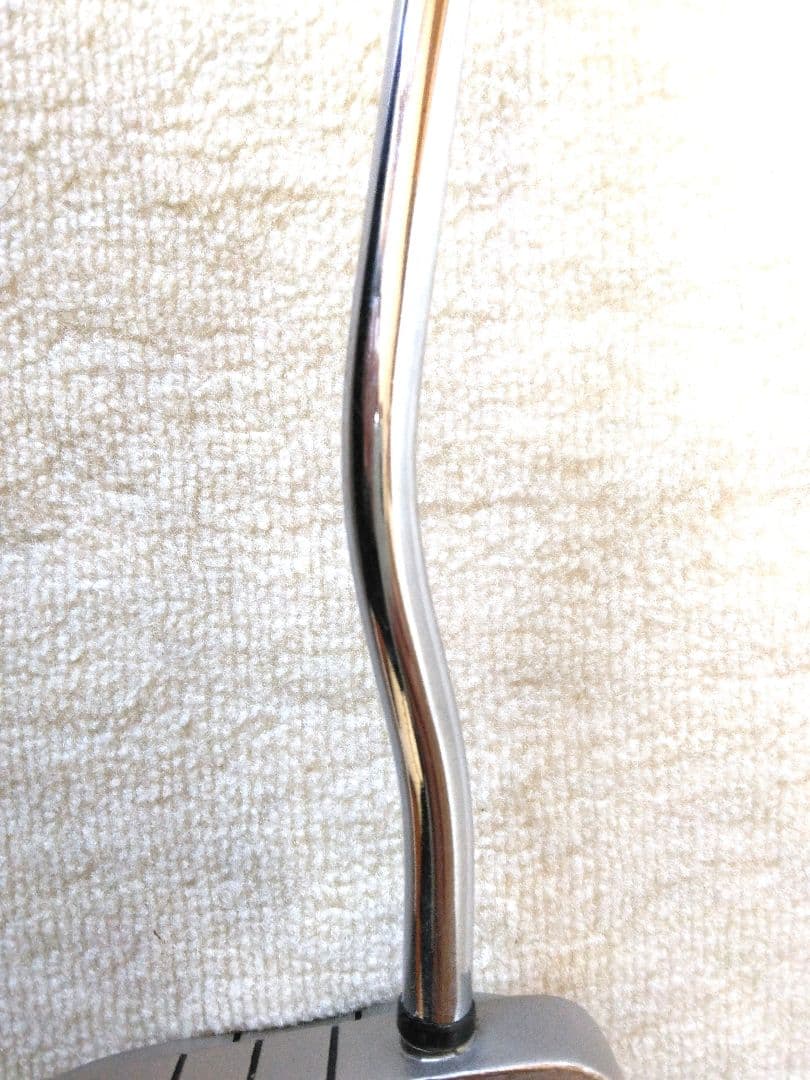 Odyssey White Hot Rossie パター