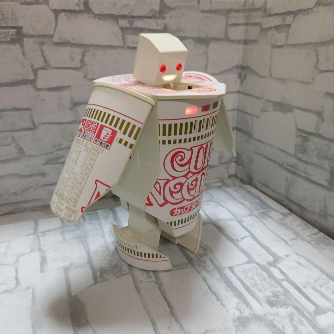 カップヌードル/ロボット型フィギュア