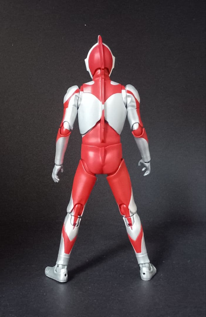 ja1n　 S.H.Figuarts 真骨頂製法 ウルトラマン