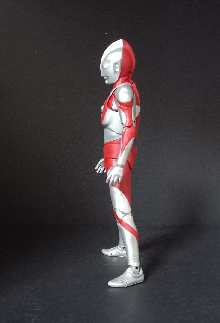 ja1n　 S.H.Figuarts 真骨頂製法 ウルトラマン