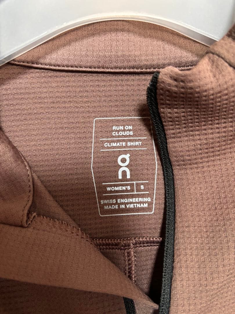 On ランニングウェア　climate shirts ハーフジップ/レディースS