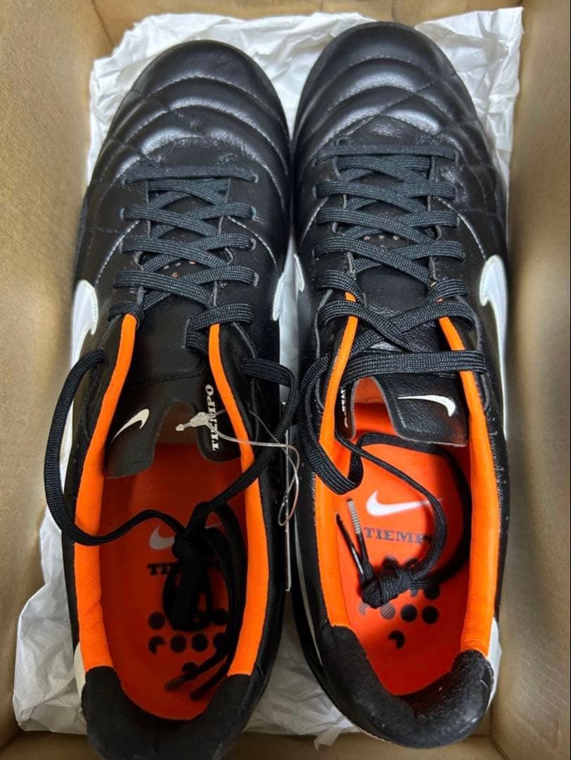 新品 ナイキ サッカースパイク ティエンポ レジェンド 4 HG-E 27cm