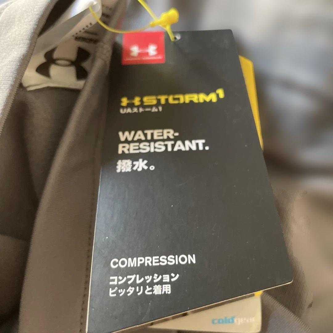 メ　UNDER ARMOUR グレー 迷彩 アンダーシャツ MD