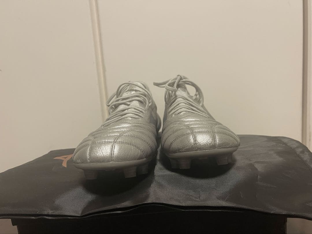【美品】Mizuno Morelia Neo4β サッカーシューズ シルバー