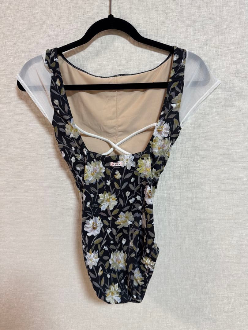 スティナ　花柄バレエレオタード　Mサイズ