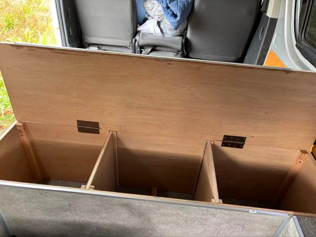 カスタムカー用収納付きカーペット