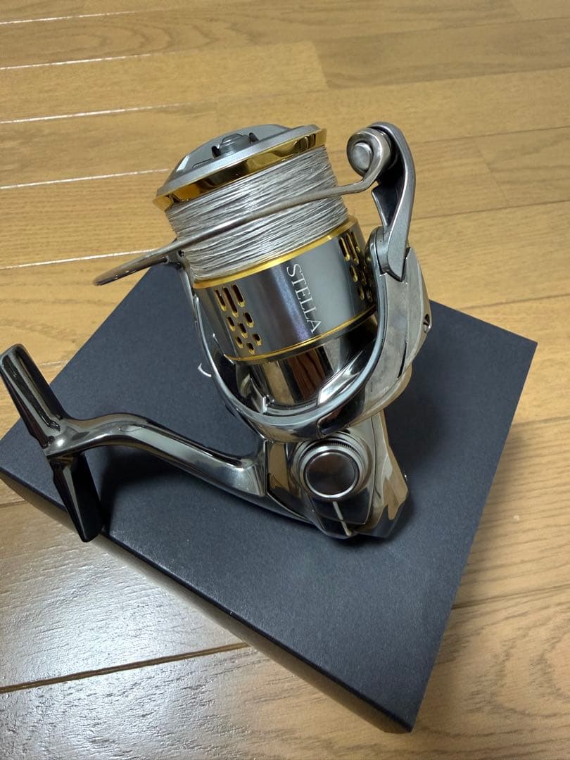 18ステラ　2500SHG スピニングリール　替えスプール付