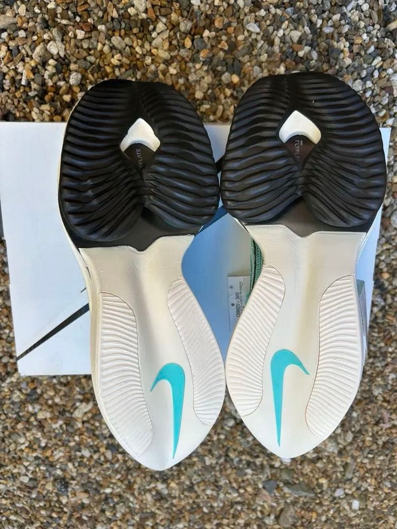 新品未使用★NIKE アルファーフライ NEXT%★27.0cm