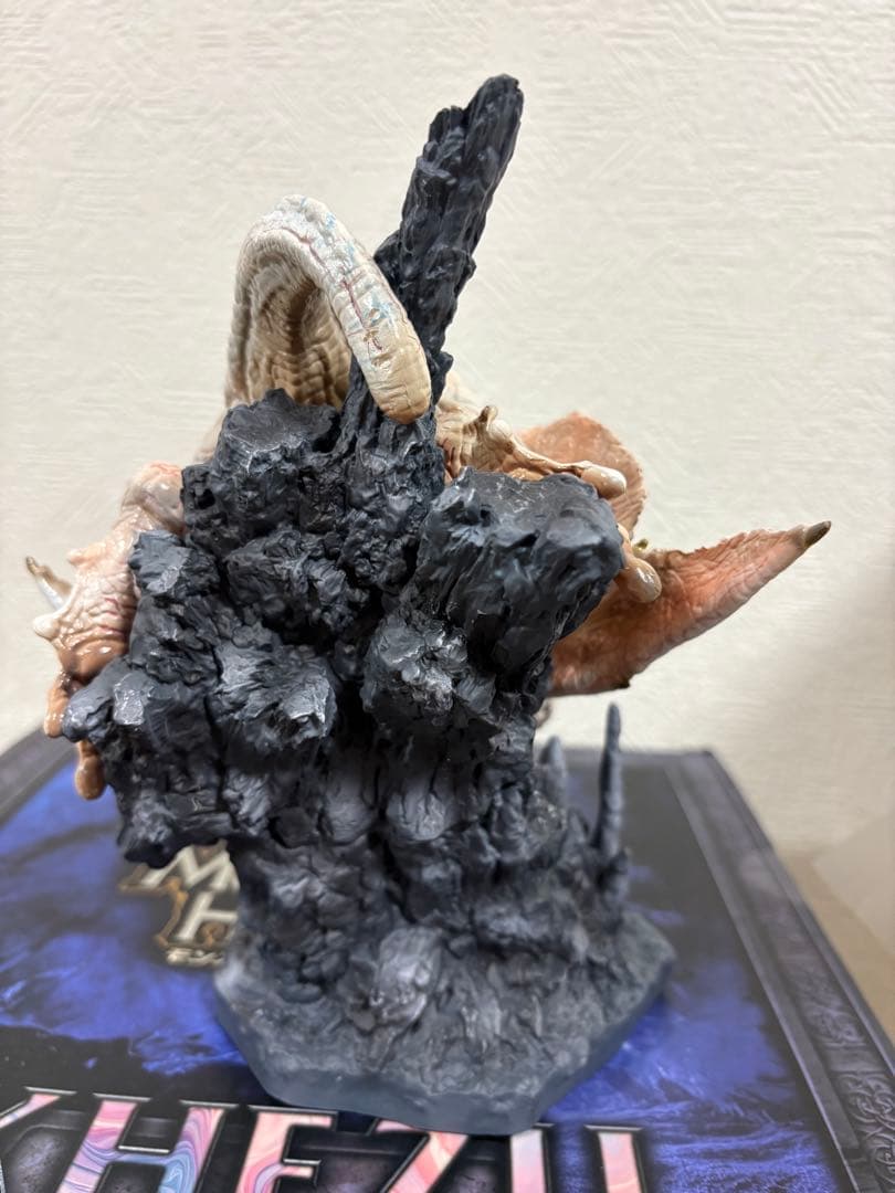 モンスターハンター クリエイターズモデル 奇怪竜 フルフル フィギュア