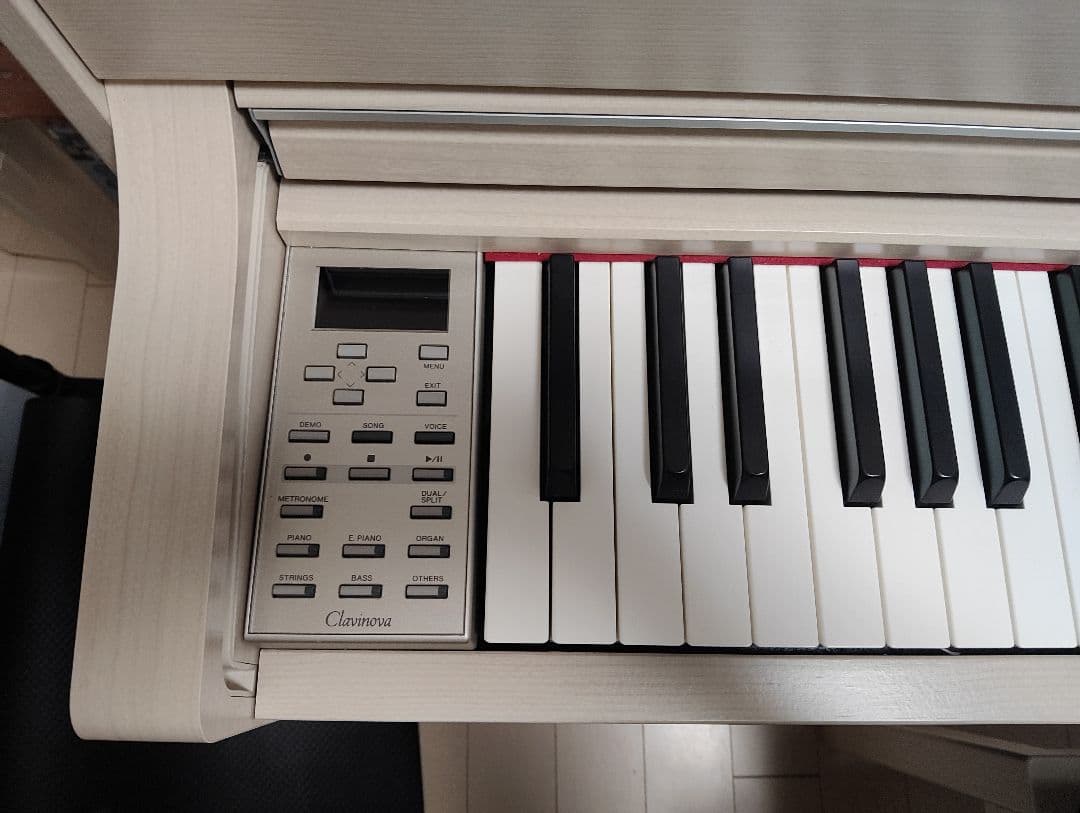 YAMAHA 電子ピアノ Clavinova ホワイト 椅子付き