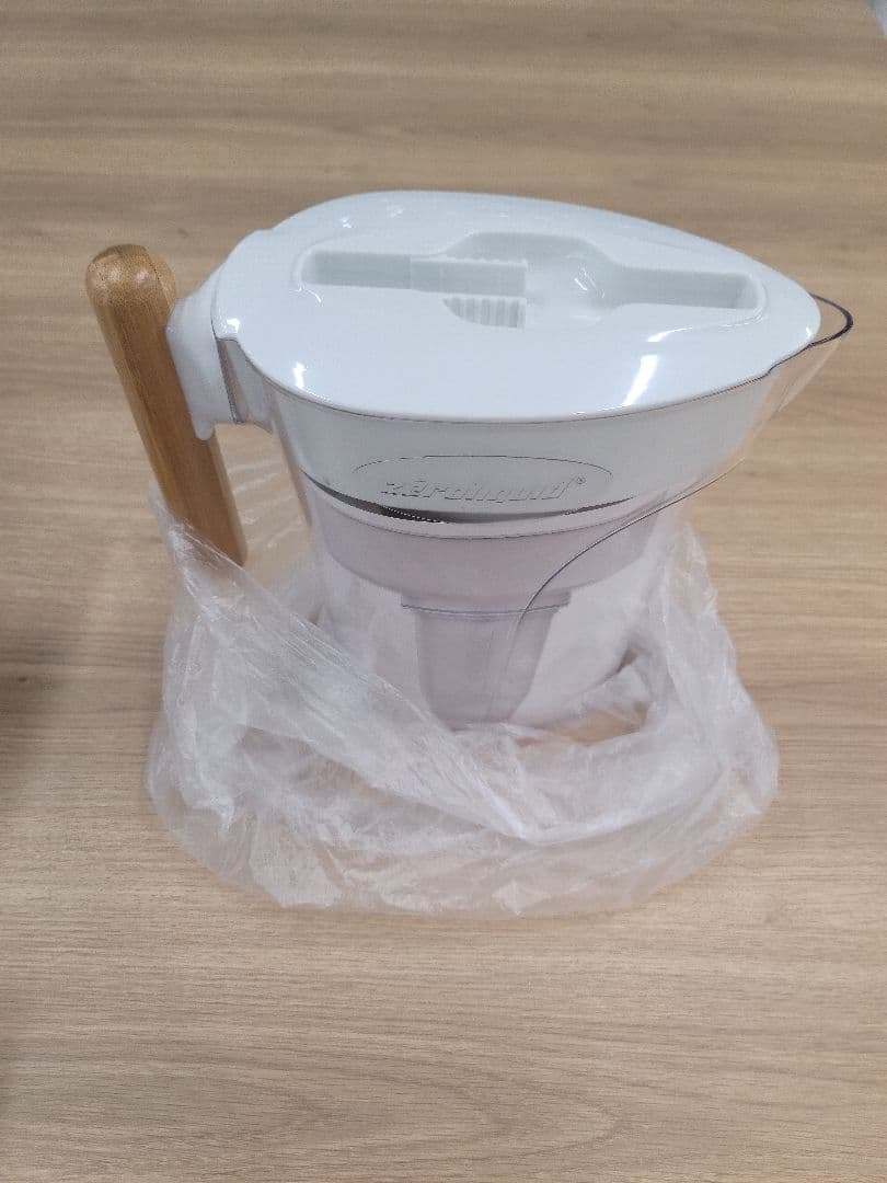 【新品・未使用】ＺＥＲＯピッチャー ６層浄水フィルター搭載