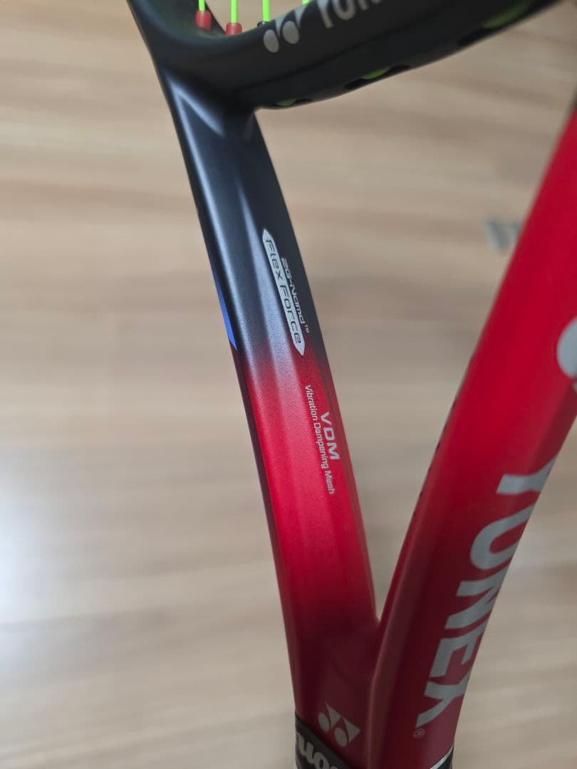 【国内正規品】YONEX VCORE 100 グリップサイズ3