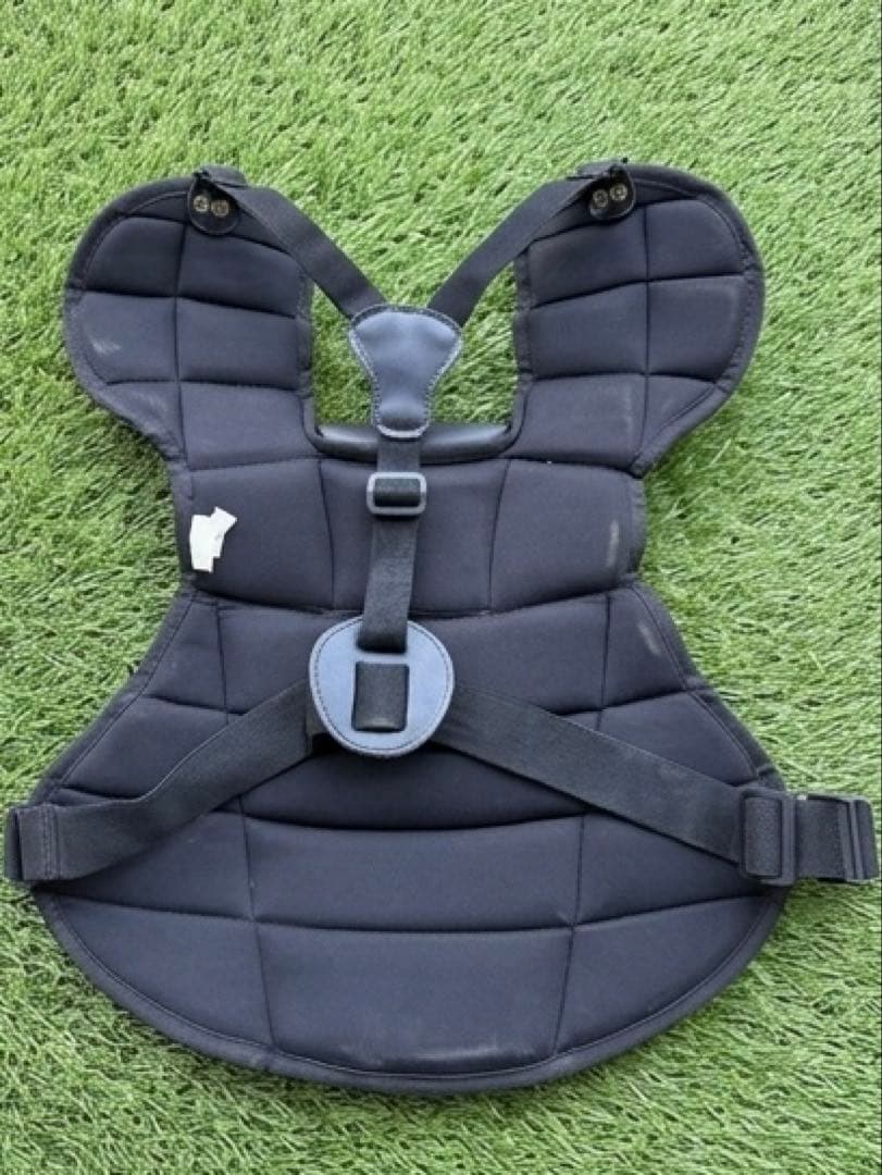 【美品】一般用　ミズノ　軟式　キャッチャー防具一式+ヘルメット5個　セット