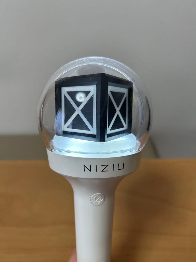 ＊wyshi＊ NiziU 公式ペンライト