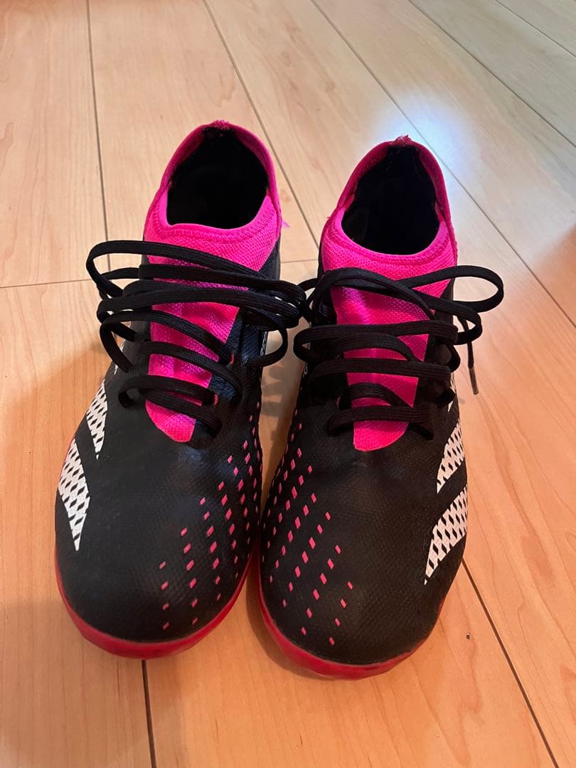 adidas トレーニングシューズ　25cm