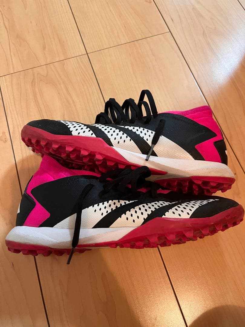 adidas トレーニングシューズ　25cm