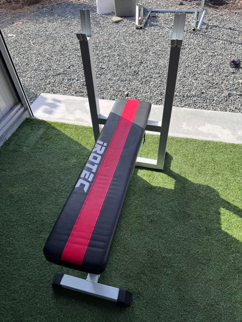 iROTEC トレーニングベンチ 黒と赤