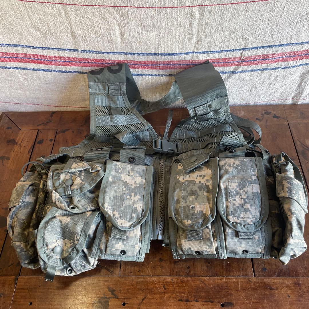 実物米軍放出 ACU装備フルセット１８点 タクティカルベスト＆バックパック