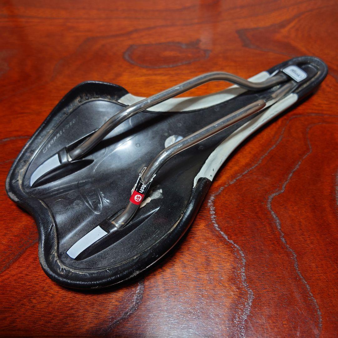 サドル Sella ITALIA SLR X-Cross Ti316
