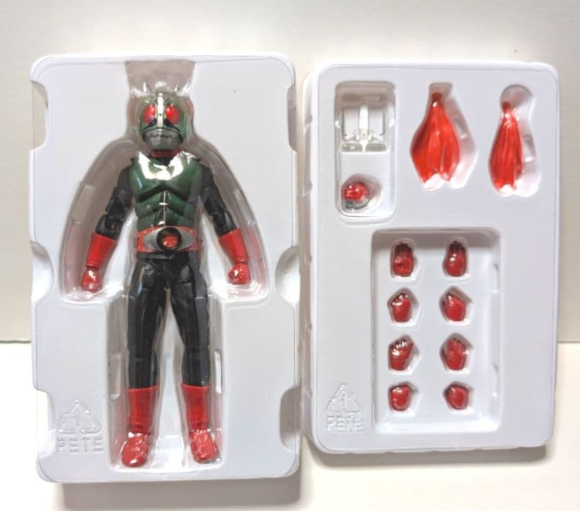 S.H.フィギュアーツ 真骨彫製法 仮面ライダー新１号＆仮面ライダー新２号