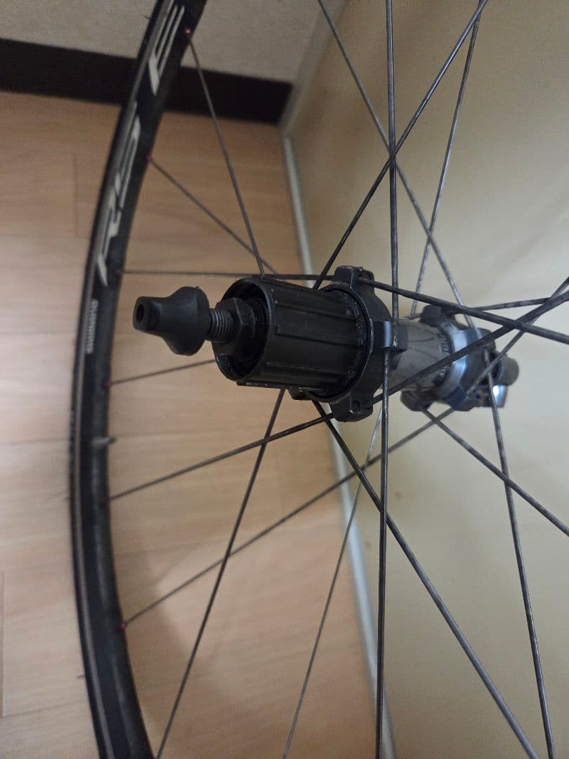 Shimano WH-RS80-C24-CLリアホイール タイヤ付