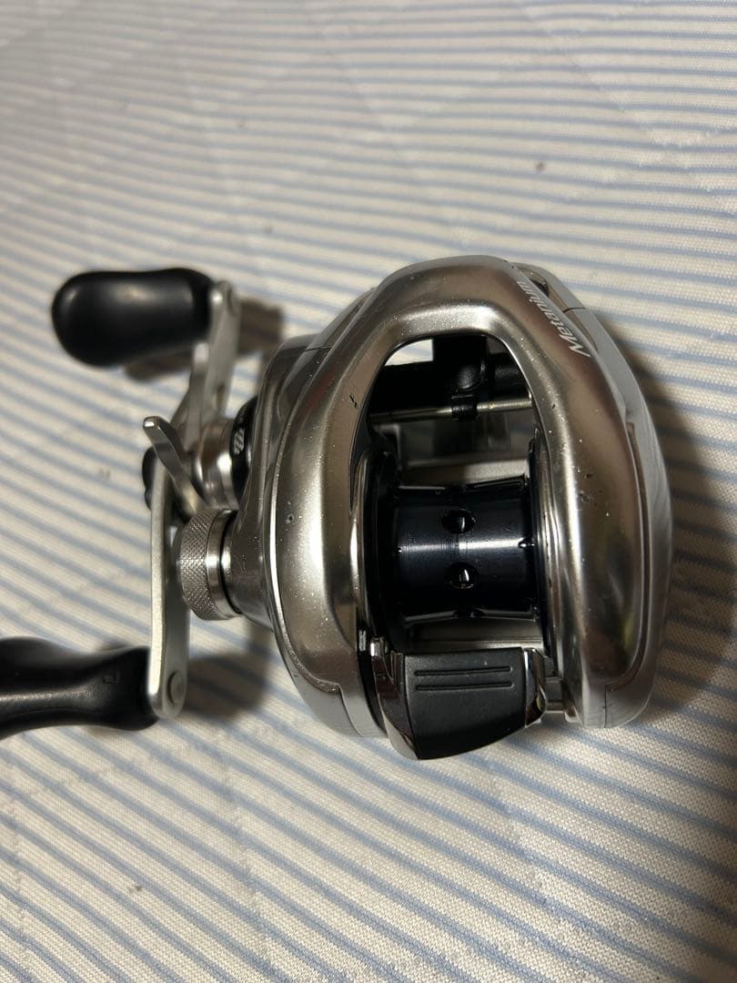 Shimano nium MGL HG LEFT ベイトリール　16